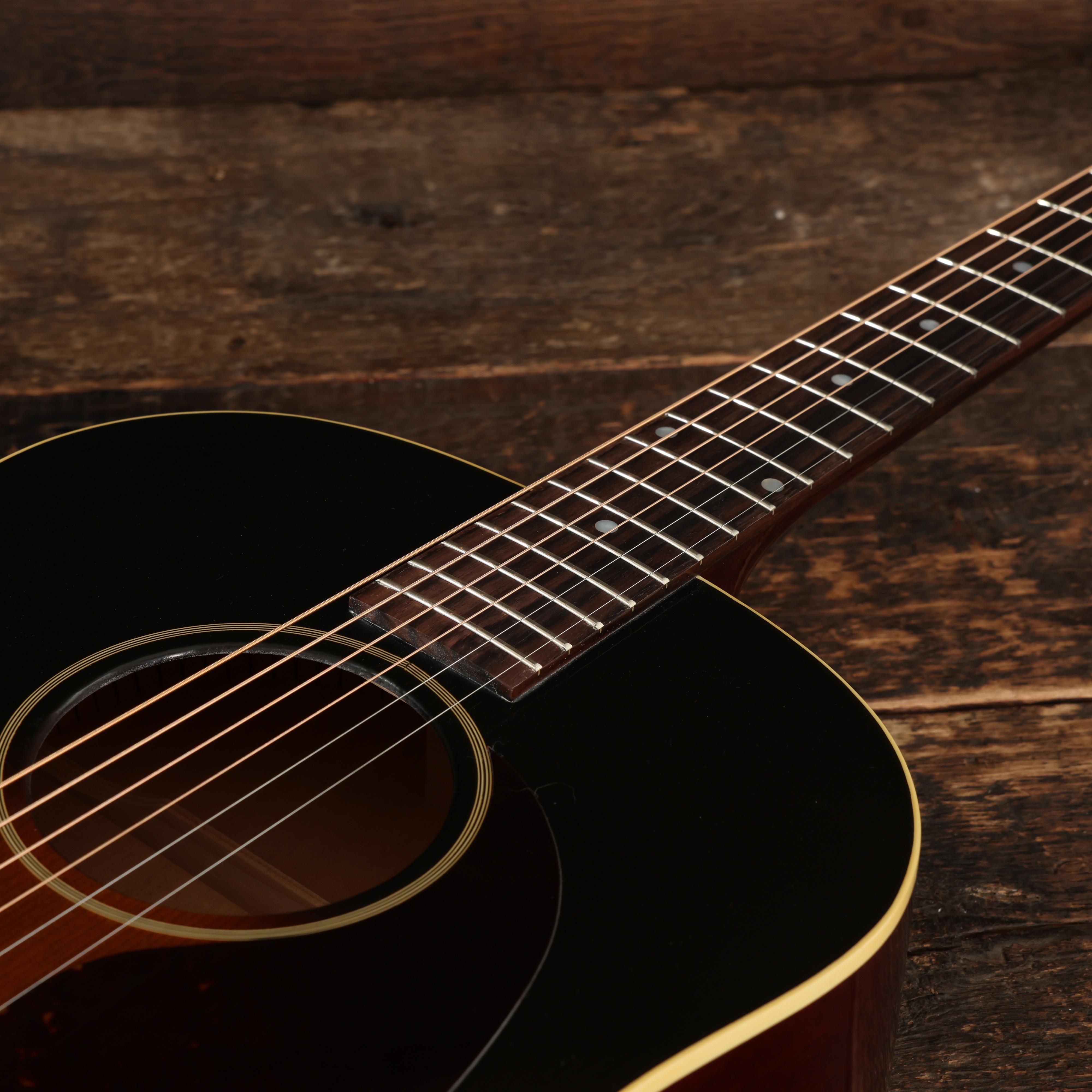 Gibson 1942 Banner J-45 in Vintage Sunburst - Andertons Music Co.
